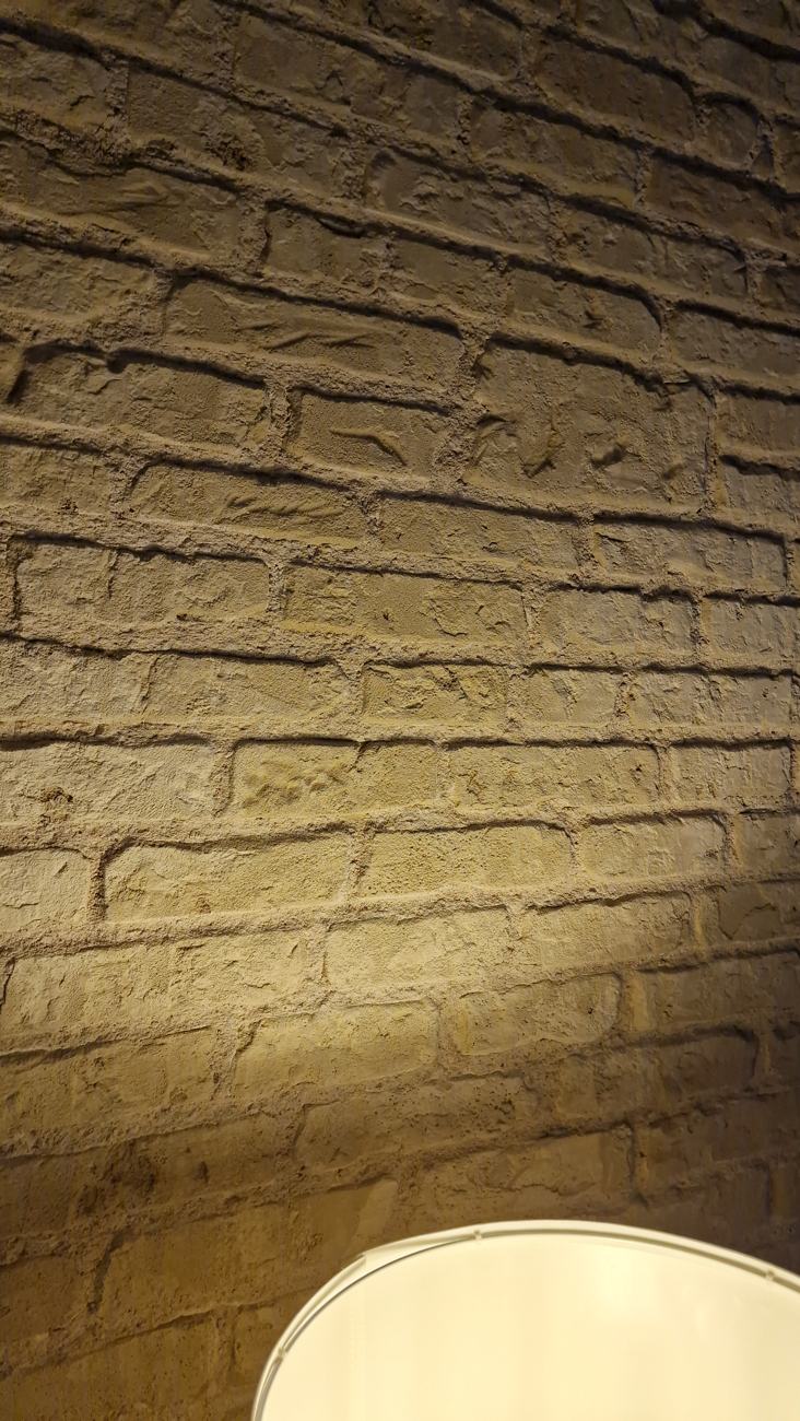 Detalle de la textura del ladrillo decorativo